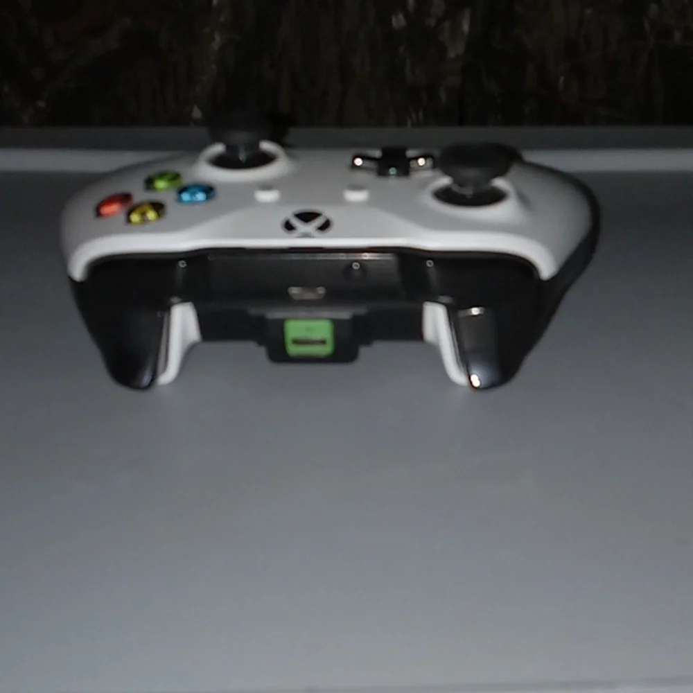 Xbox One Controller - Picture 3 of 4